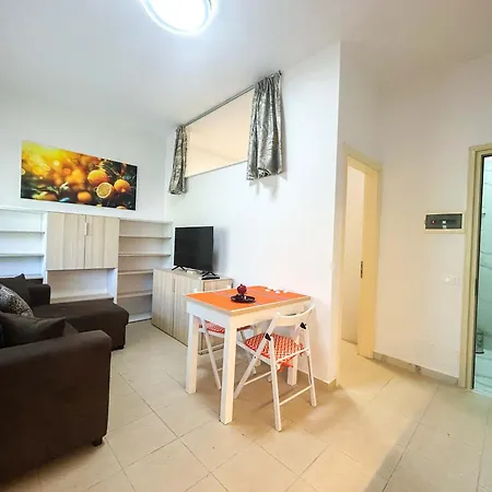 Apartman Moni 1179 *