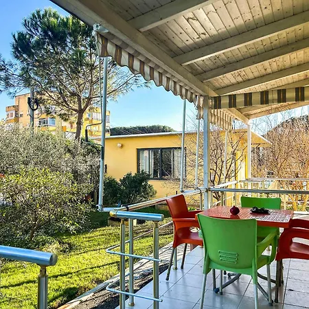Moni 1179 Apartman Golem